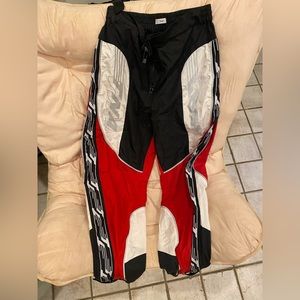 Aritzia TNA women’s M parachute pants
